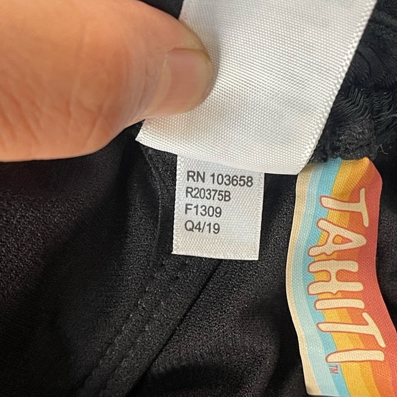 Tahiti Women's black Sexy Ruched Draw
String One Piece Swimsuit Size M - Picture 10 of 13